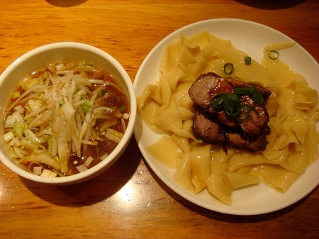 すずらん角煮醤油つけそば平打ち麺.jpg