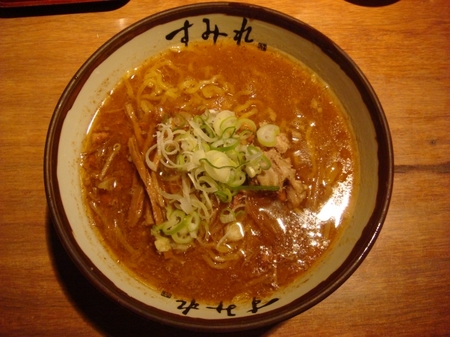 すみれ味噌ラーメン.jpg