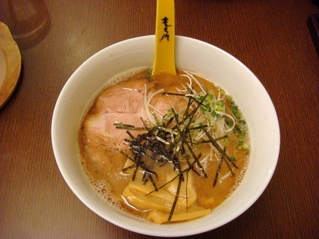 もち月魚介豚骨.jpg