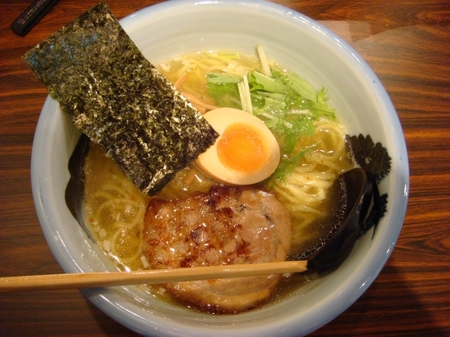 AFURI原宿塩らーめん真空手揉麺.jpg