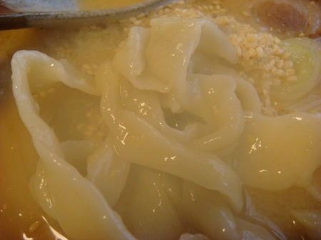 熊人味噌拉麺の麺.jpg