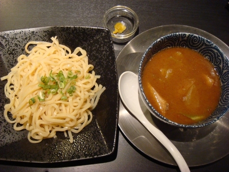 豚と節やつけ麺.jpg